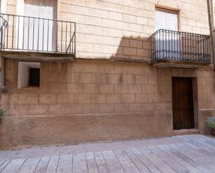 Vista exterior de Casa adosada en venda en Horta de Sant Joan amb Balcó