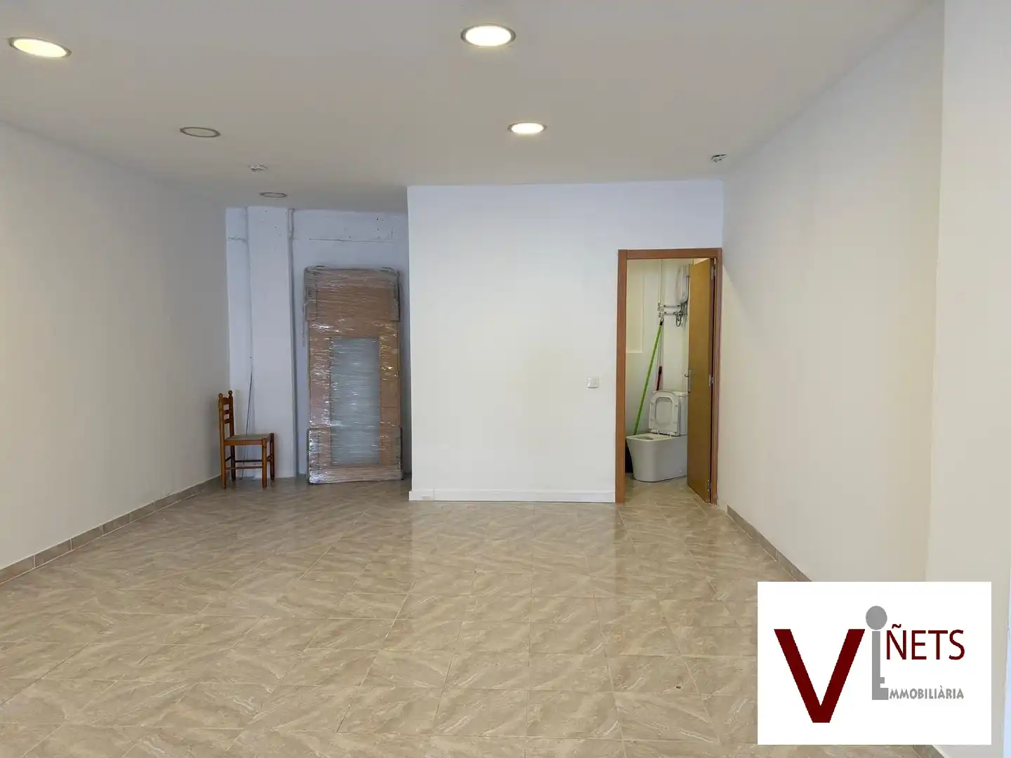 Local comercial en alquiler en Carrer Calàbria, imagen 13