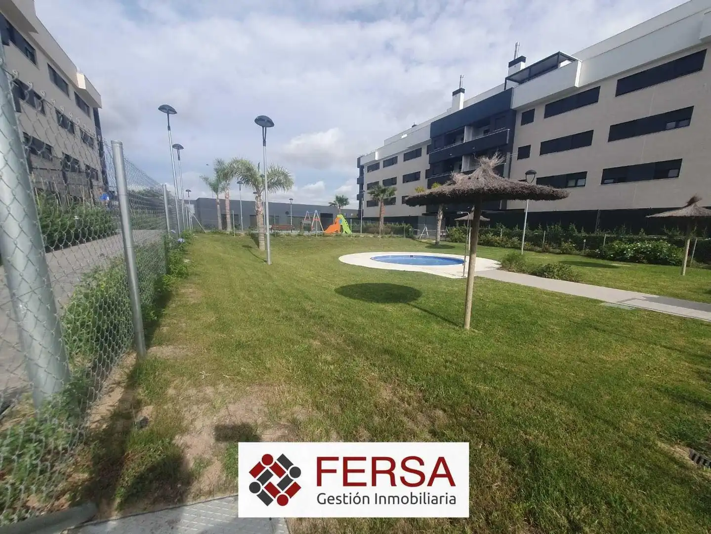 Vista exterior de Piso de alquiler en El Puerto de Santa María con Aire acondicionado, Calefacción y Terraza