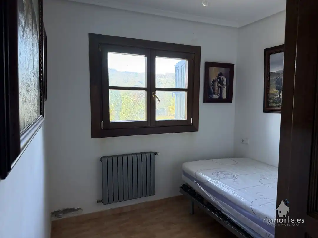 Habitación de Casa o chalet en venta en Colunga con Calefacción y Jardín privado