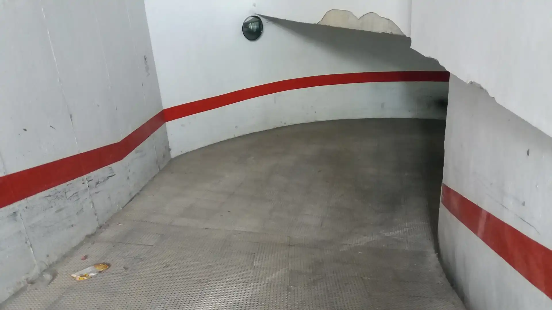 Aparcament amb ascensor en venda a Jose Maria Tomassetti, imagen 10