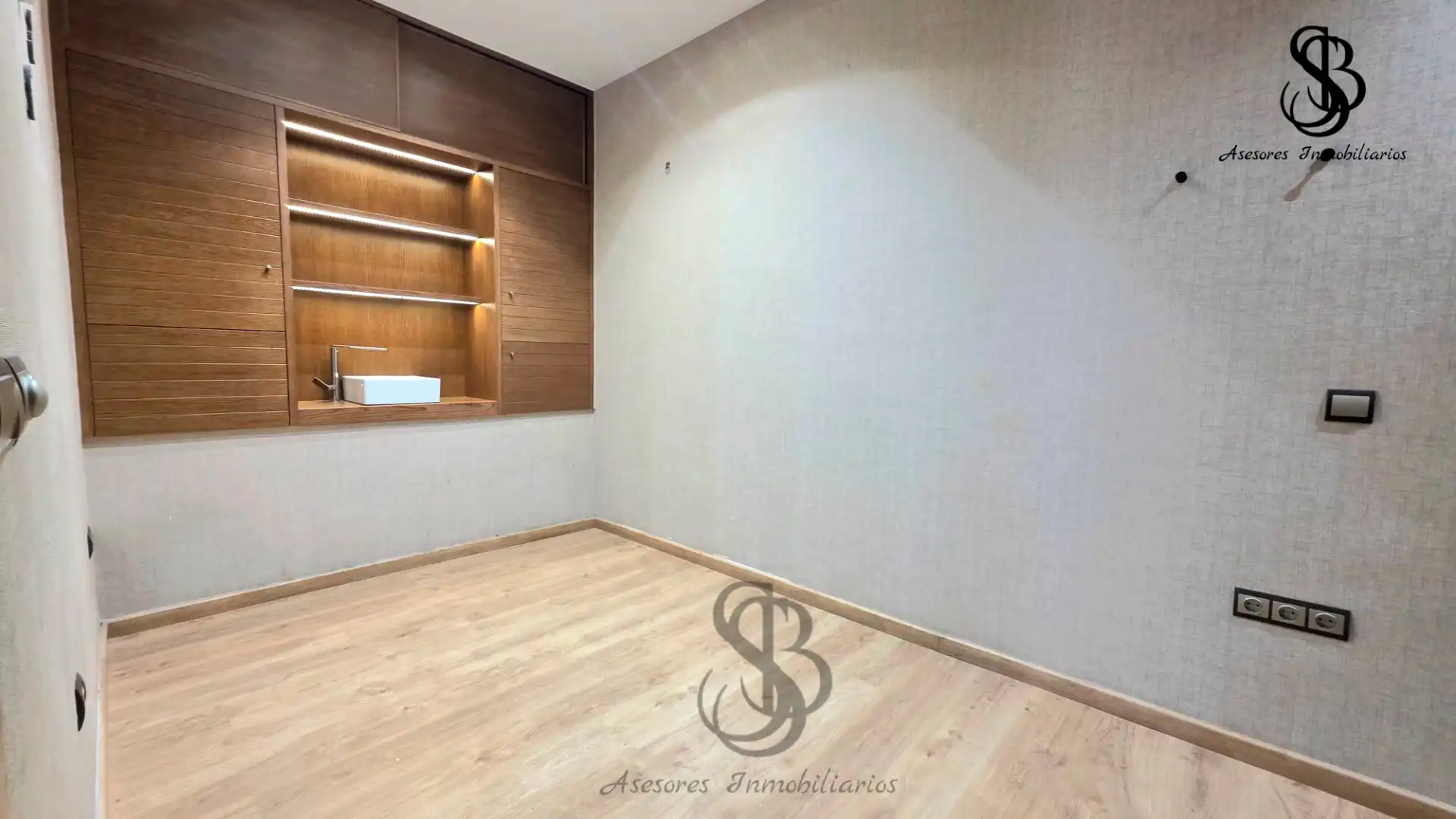 Commercial properties for rent in Alicante / Alacant  with Air Conditioner, Heating and Furnished