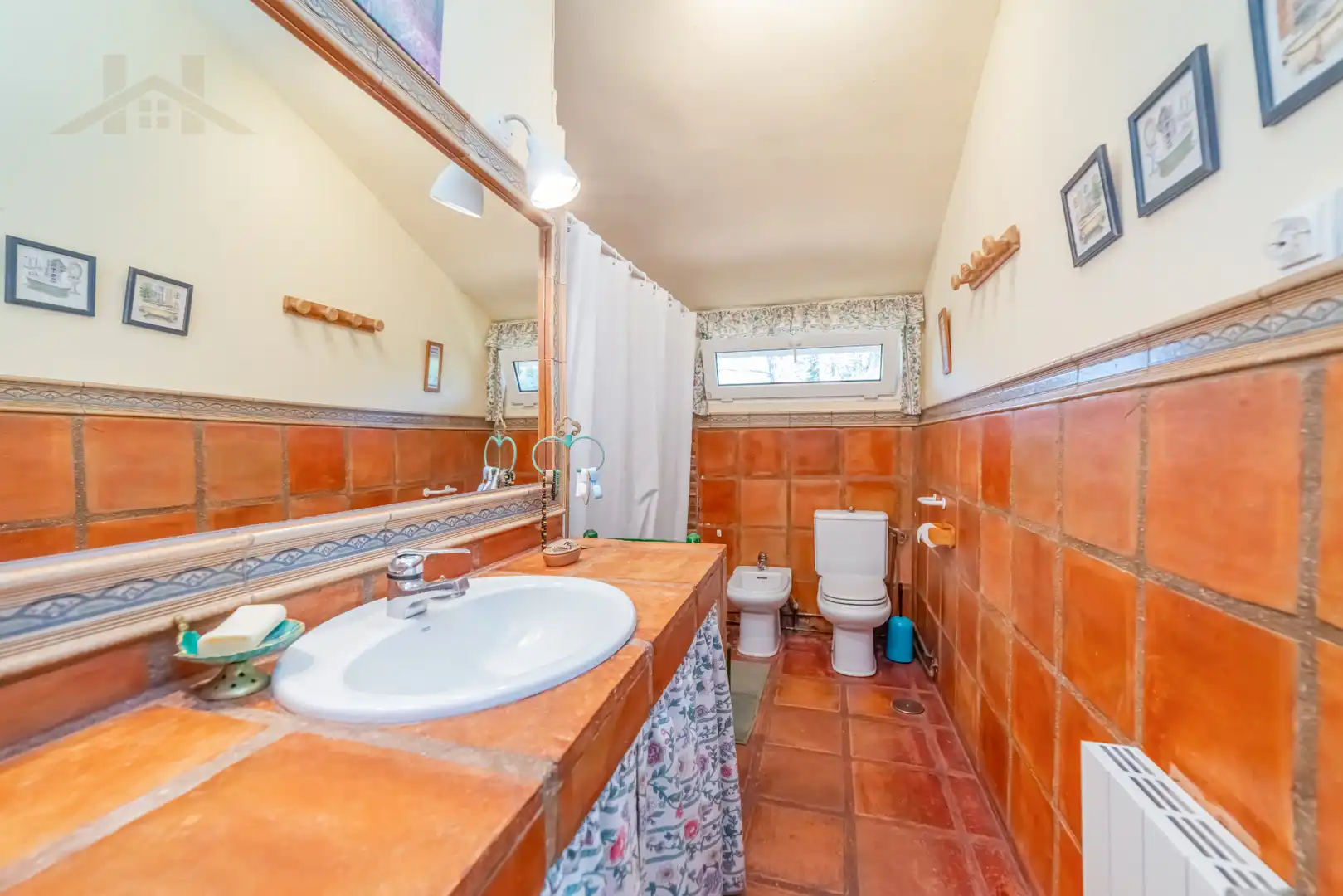 Bany de Casa o xalet en venda en Valdemorillo amb Aire condicionat, Calefacció i Jardí privat