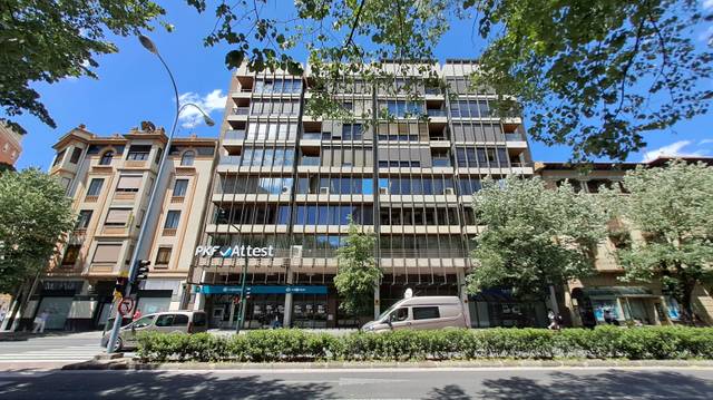 Oficina en Venta en Pamplona-Iruña - Av. Baja Navarra en 1º Ensanche