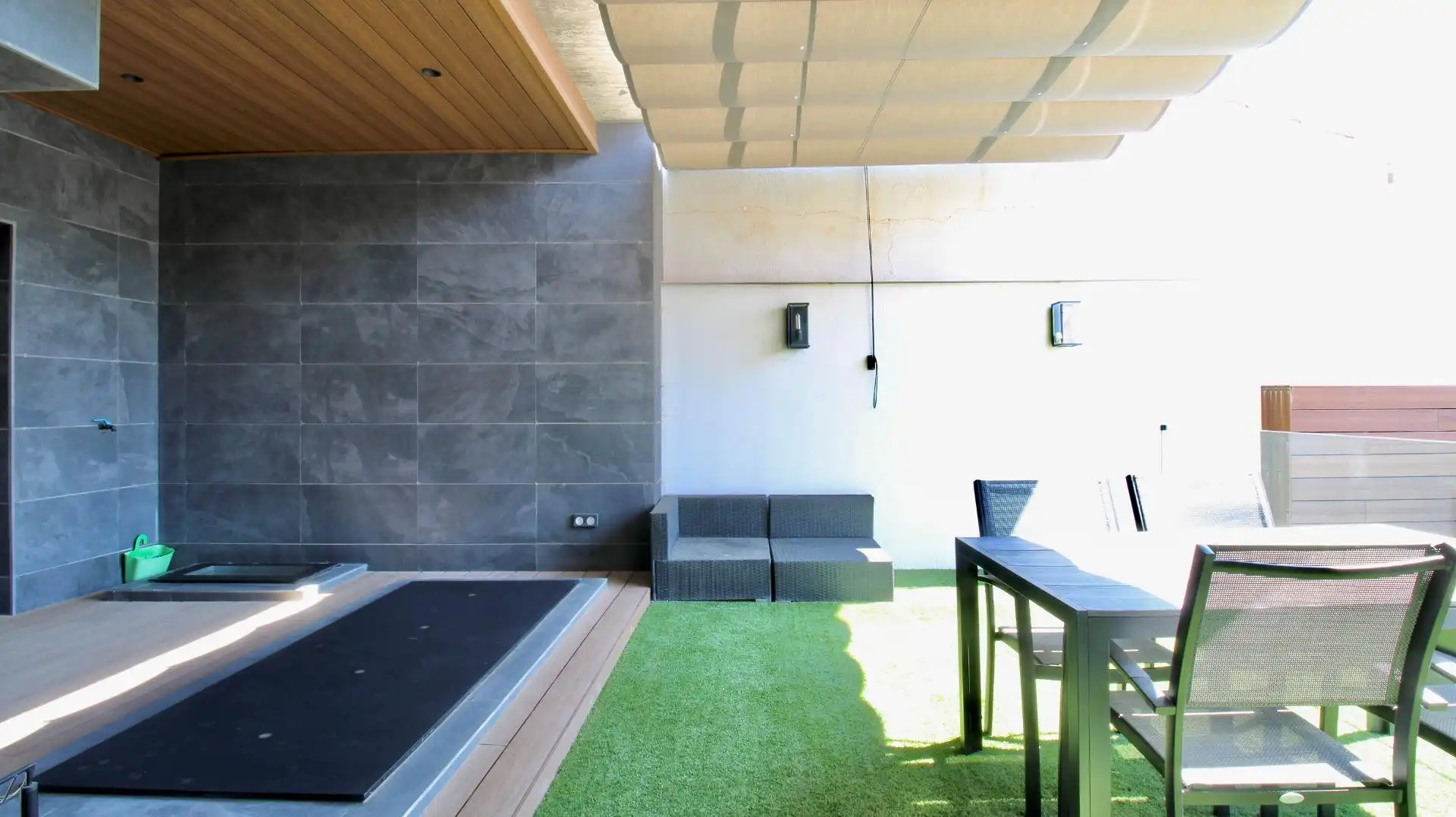 Terraza de Casa adosada en venta en Armilla con Aire acondicionado, Calefacción y Jardín privado