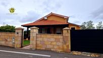 Vista exterior de Casa o xalet en venda en Santillana del Mar amb Calefacció, Terrassa i Traster
