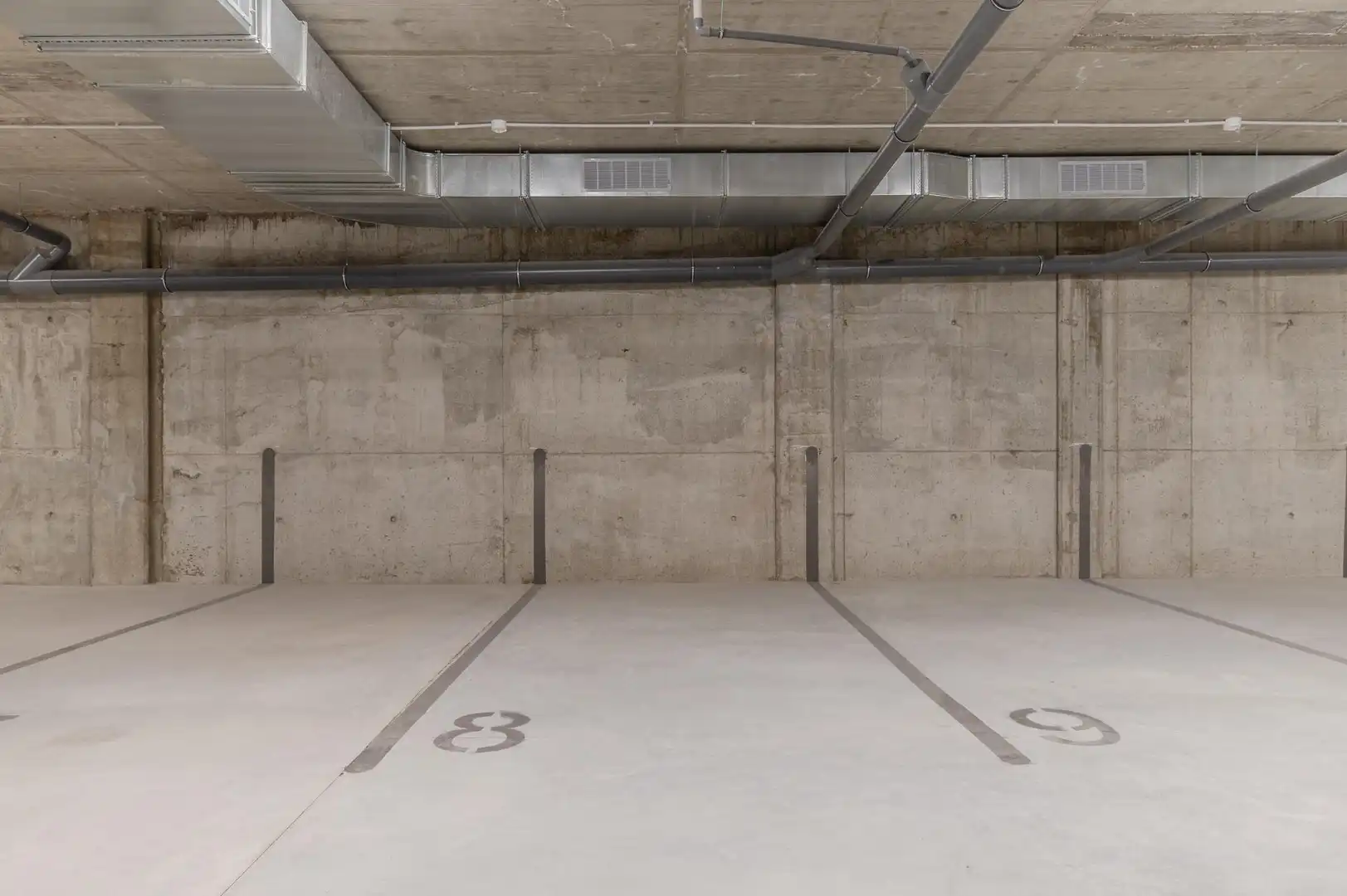 Parkplatz von Garage zur Miete in Girona