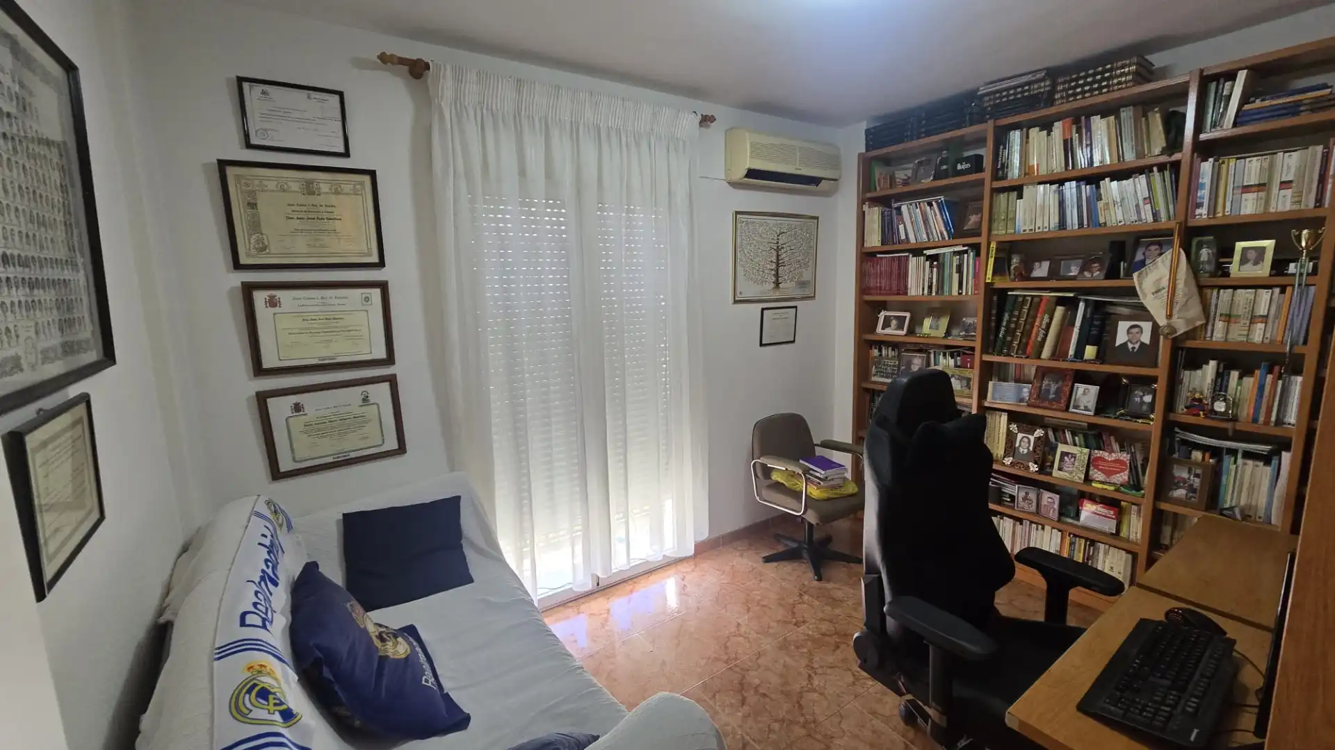 Living room of Detached homes for sale in Úbeda  with Air Conditioner, Heating and Private garden