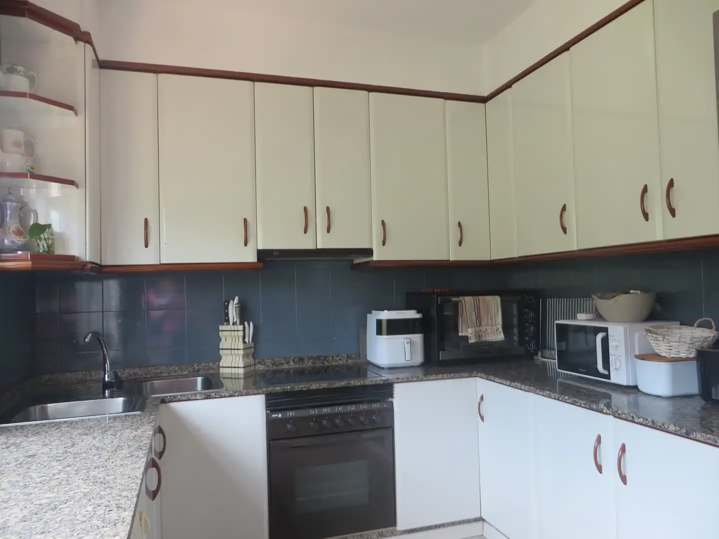 Kitchen of Houses for sale in Caldas de Reis  with Heating, Private garden and Parquet flooring