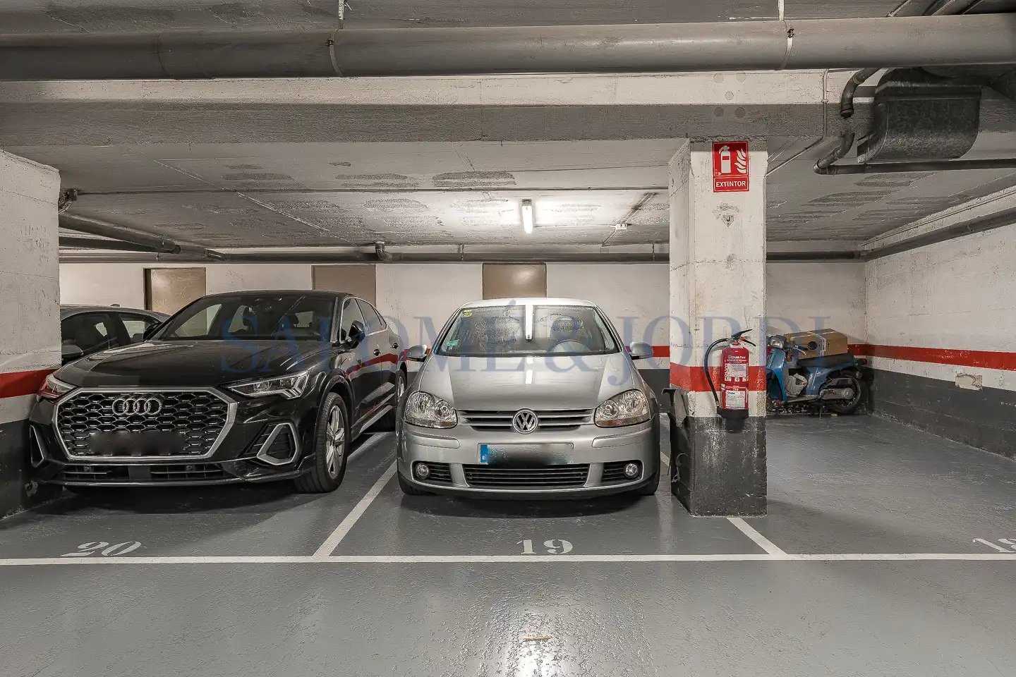 Parkplatz von Wohnung zum Verkauf in Vilassar de Mar mit Klimaanlage, Heizung und Parkett
