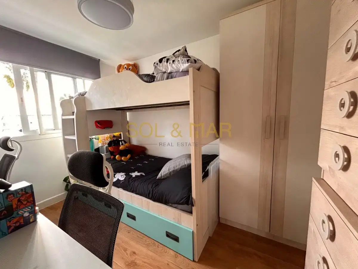 Habitación de Piso en venta en Torremolinos con Aire acondicionado, Calefacción y Amueblado