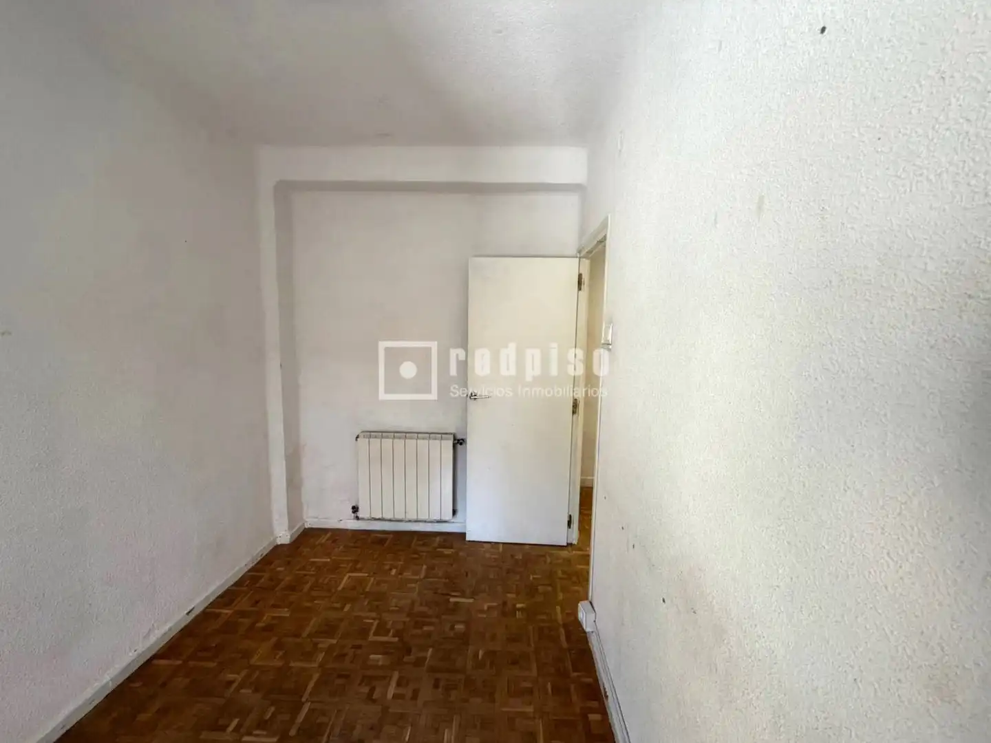 Bedroom of Flat for sale in Madrid  with Air Conditioner