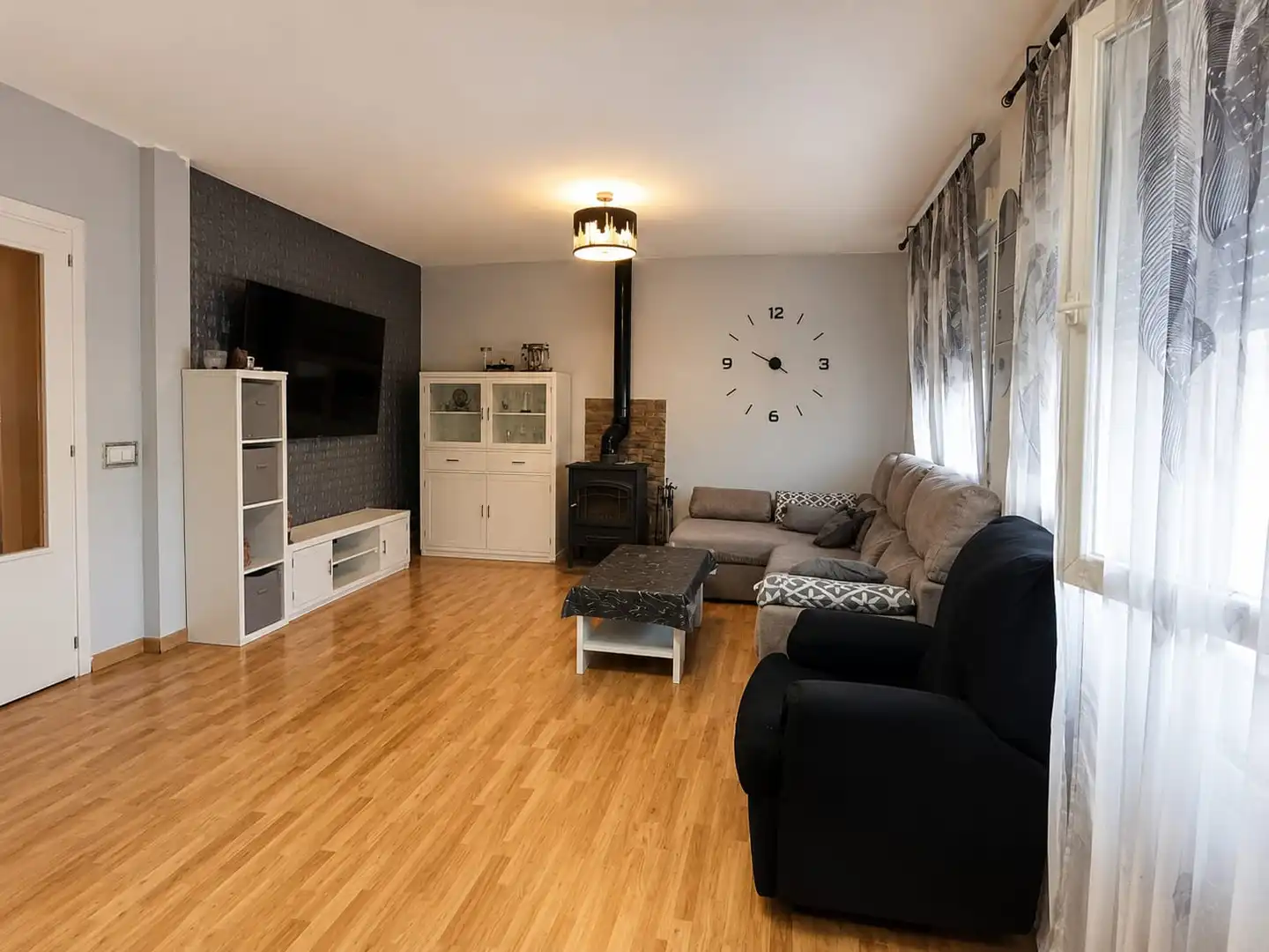 Sala d'estar de Casa adosada en venda en Illescas amb Aire condicionat, Calefacció i Jardí privat