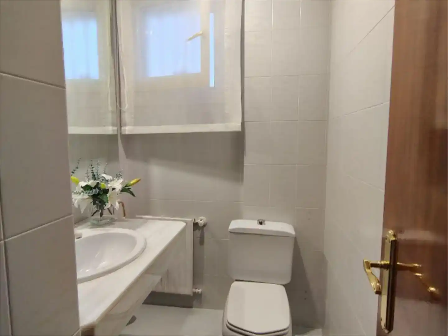 Bany de Casa o xalet en venda en Pozuelo de Alarcón amb Piscina