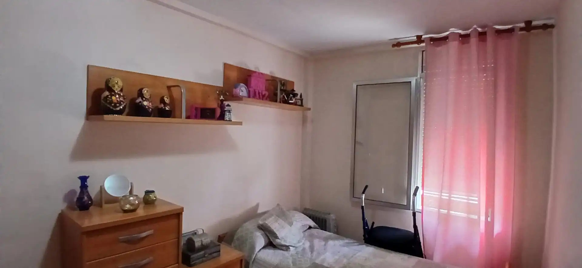 Habitación de Piso en venta en Sevilla con Amueblado y Lavadora
