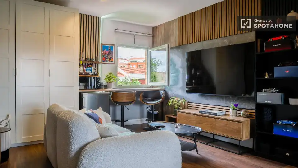 Room in Lucero