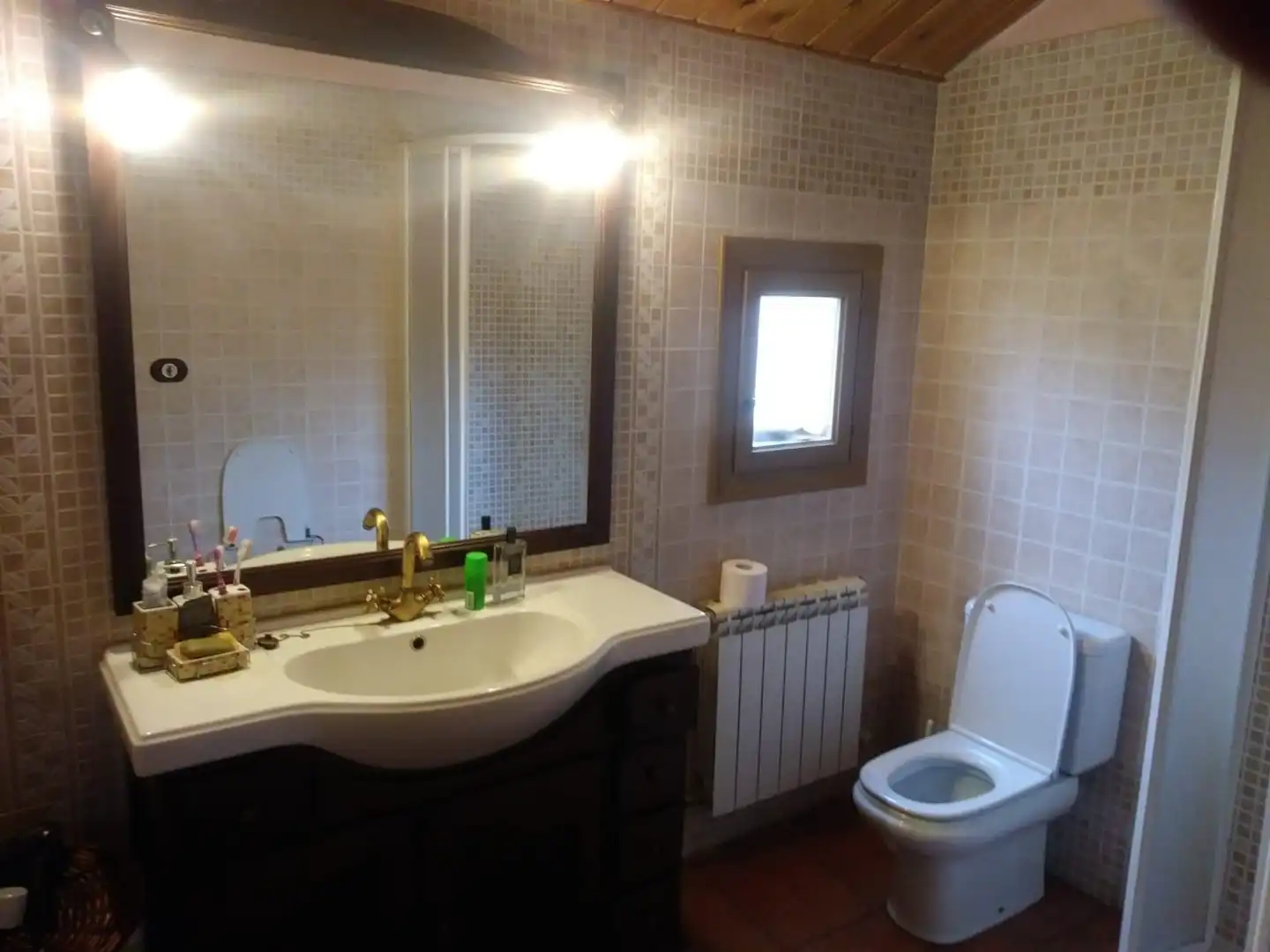 Bathroom of Houses for sale in Villamejil  with Heating, Private garden and Storage room