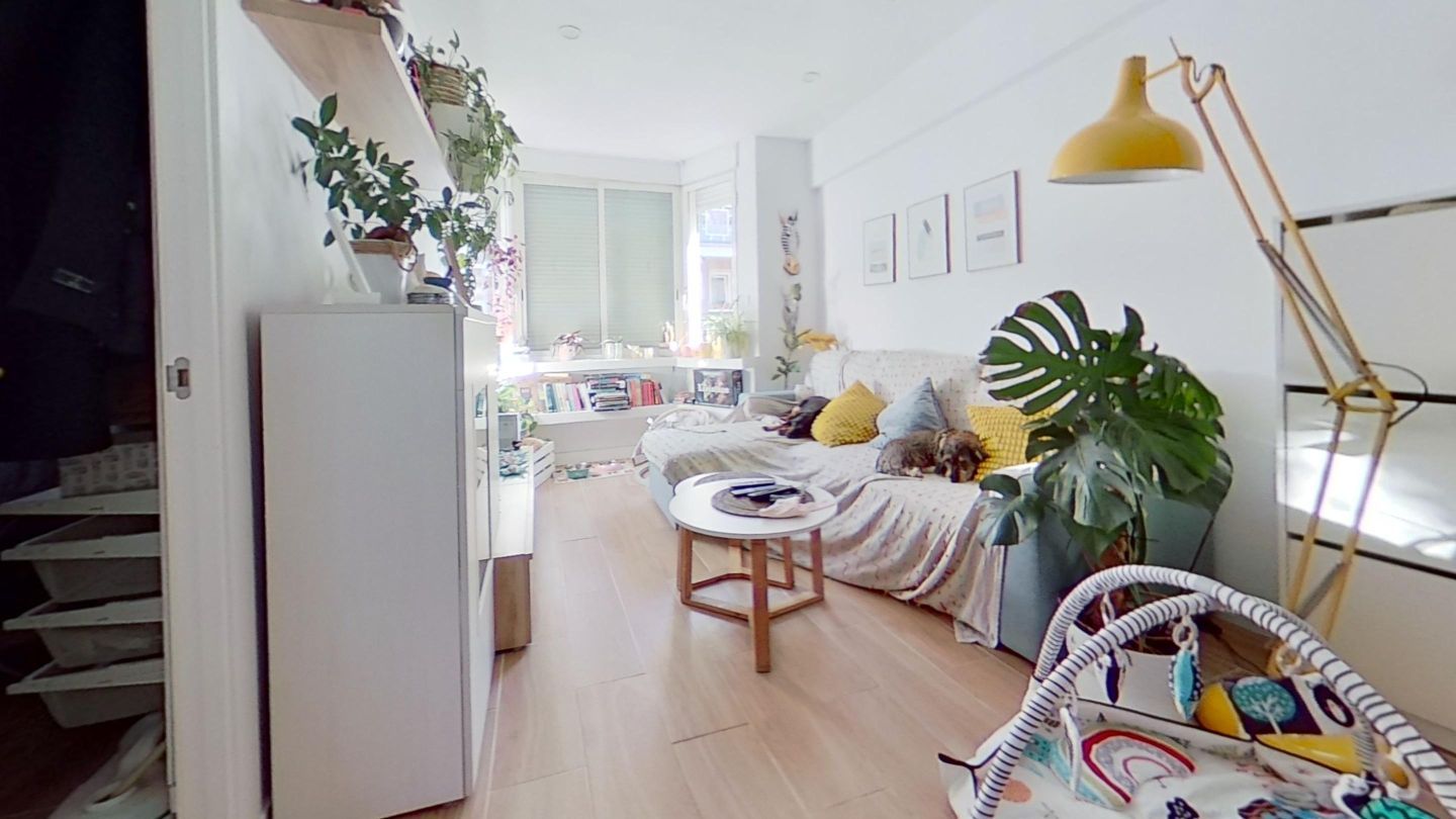 Sala d'estar de Pis en venda en  Madrid Capital amb Aire condicionat i Calefacció