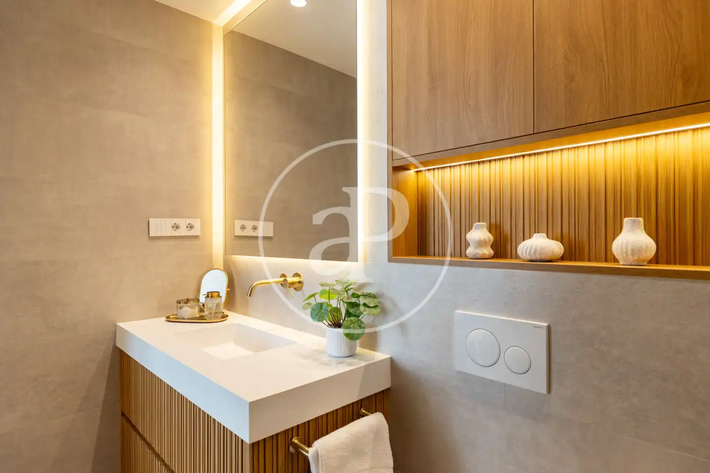 Bathroom of Flat for sale in Barcelona  with Air Conditioner, Heating and Furnished