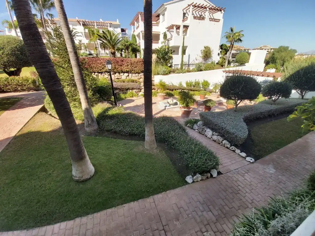 Apartament en venda a Calle los Almendros, La Concha - Resina Golf