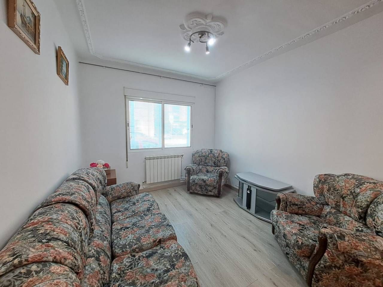 Habitación de Casa adosada en venta en Burgos Capital con Calefacción