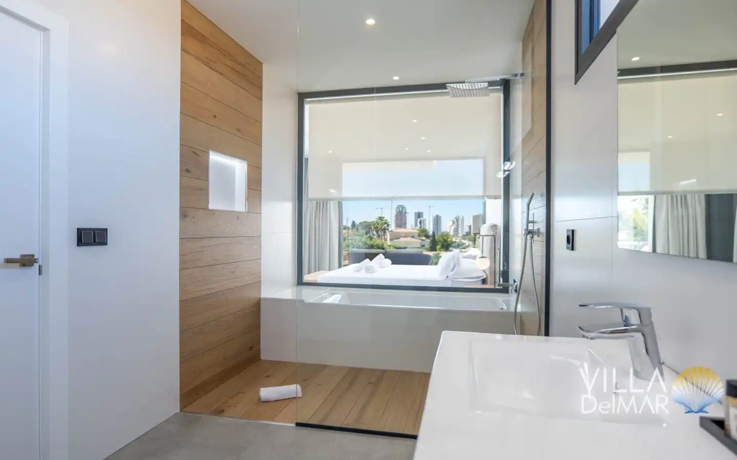 Bathroom of Houses for sale in Calpe / Calp  with Air Conditioner, Heating and Private garden