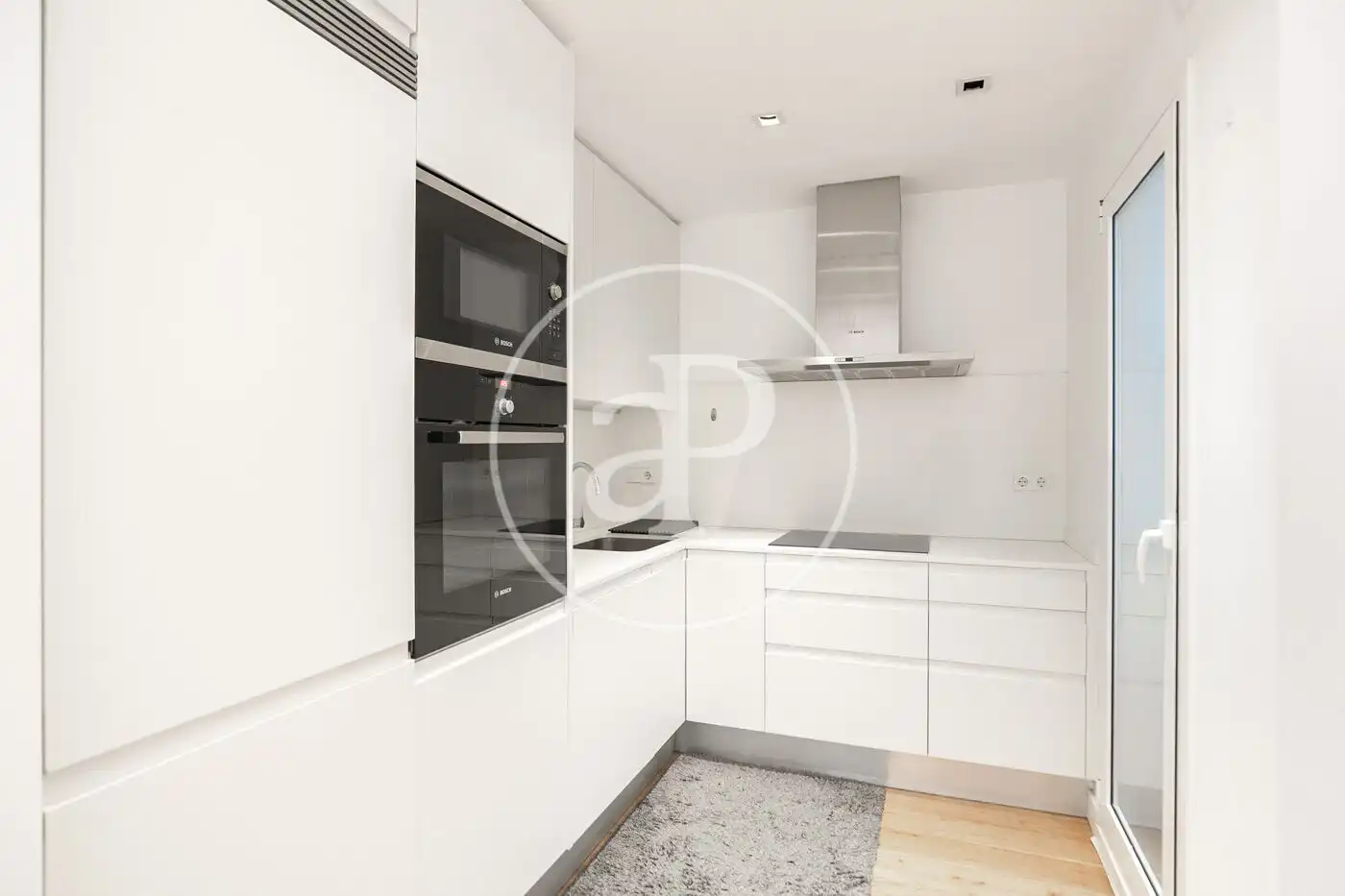 Küche von Wohnung zum Verkauf in Barcelona mit Klimaanlage, Heizung und Terrasse