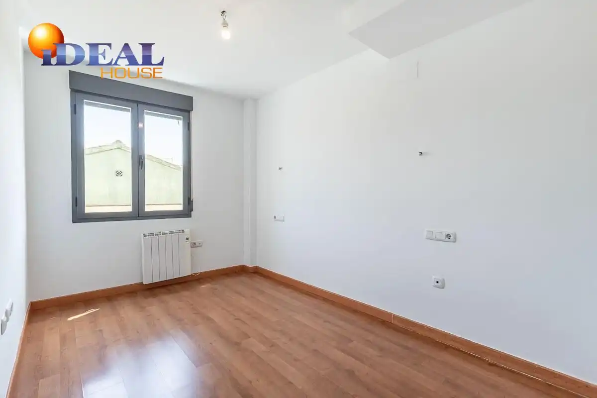 Bedroom of Flat for sale in Armilla  with Air Conditioner, Heating and Balcony