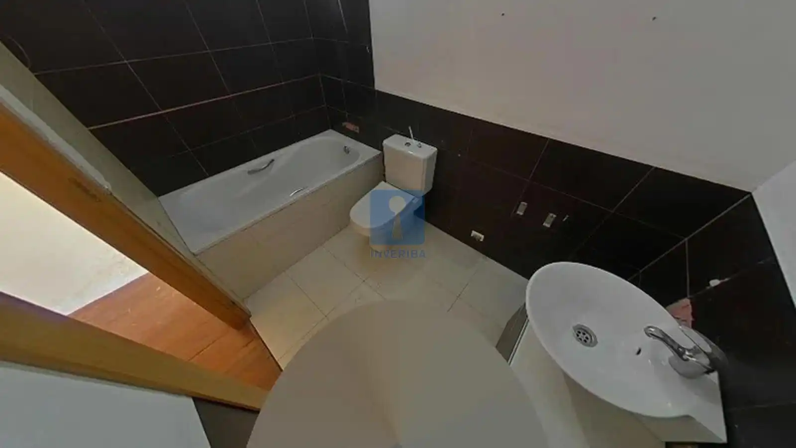 Bany de Casa o xalet en venda en Cervelló amb Calefacció, Terrassa i Traster