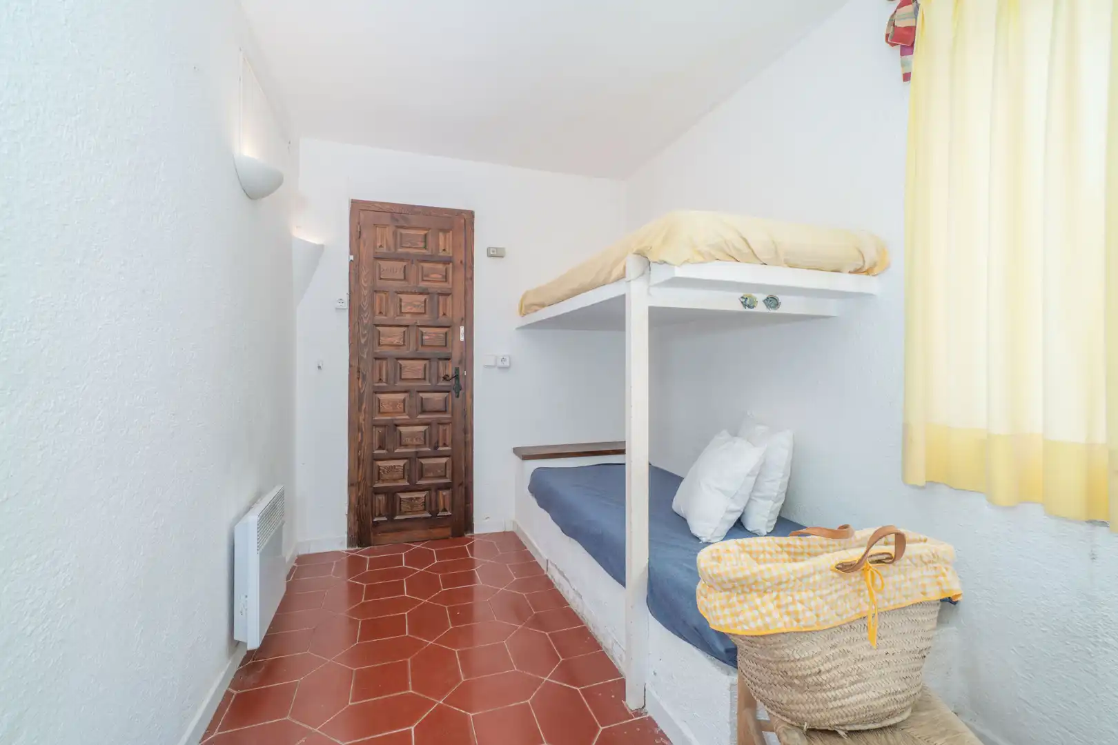 Habitación de Casa o chalet en venta en Cadaqués con Calefacción y Jardín privado