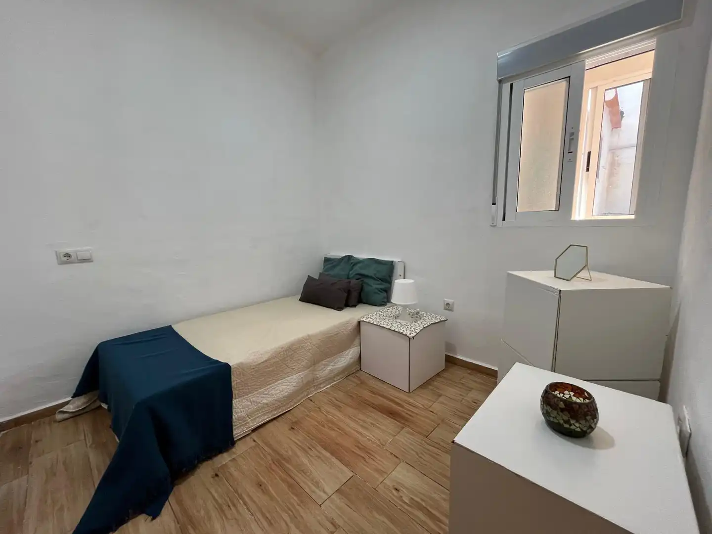 Bedroom of Flat for sale in Cartagena  with Air Conditioner and Oven