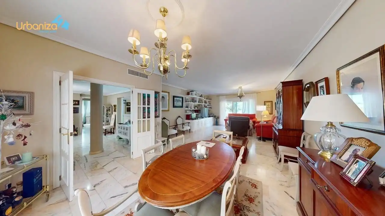Comedor de Casa o chalet en venta en Badajoz con Aire acondicionado, Jardín privado y Terraza