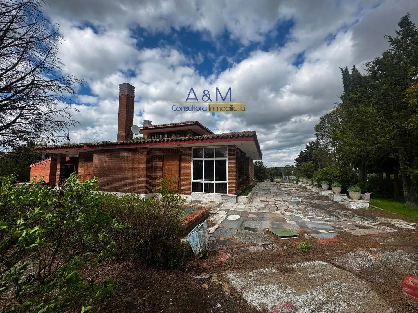 Vista exterior de Casa o chalet en venta en Trigueros del Valle con Calefacción y Jardín privado