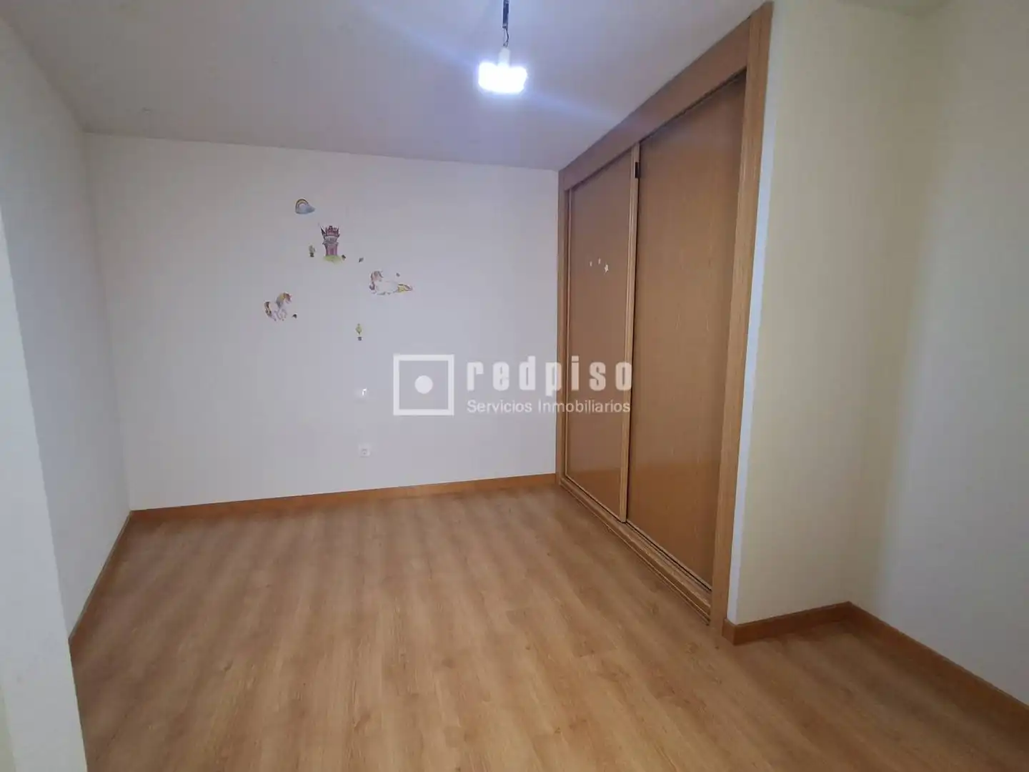 Habitación de Piso en venta en Huecas con Calefacción, Trastero y Amueblado