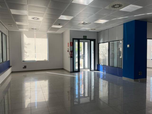 Local comercial en Alquiler en Sur