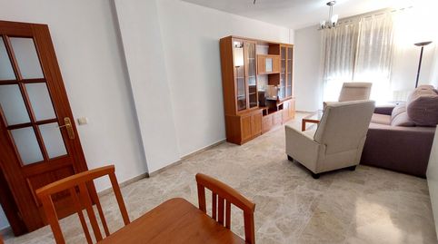 Foto 2 de Piso de alquiler en Plaza Carmelo Solis, Maria Auxiliadora - Barriada de Llera, Badajoz Capital