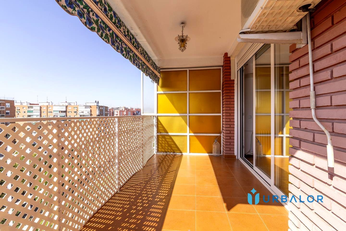 Balcony of Flat for sale in Alcorcón  with Air Conditioner, Heating and Parquet flooring