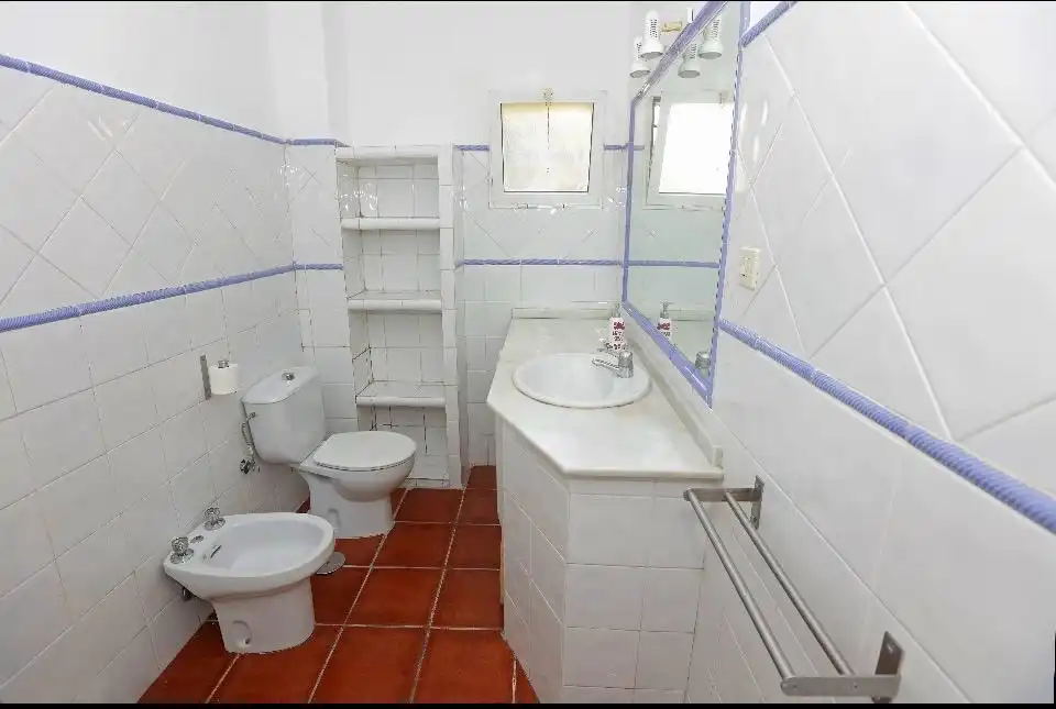 Baño de Piso en venta en Algeciras con Aire acondicionado y Alarma