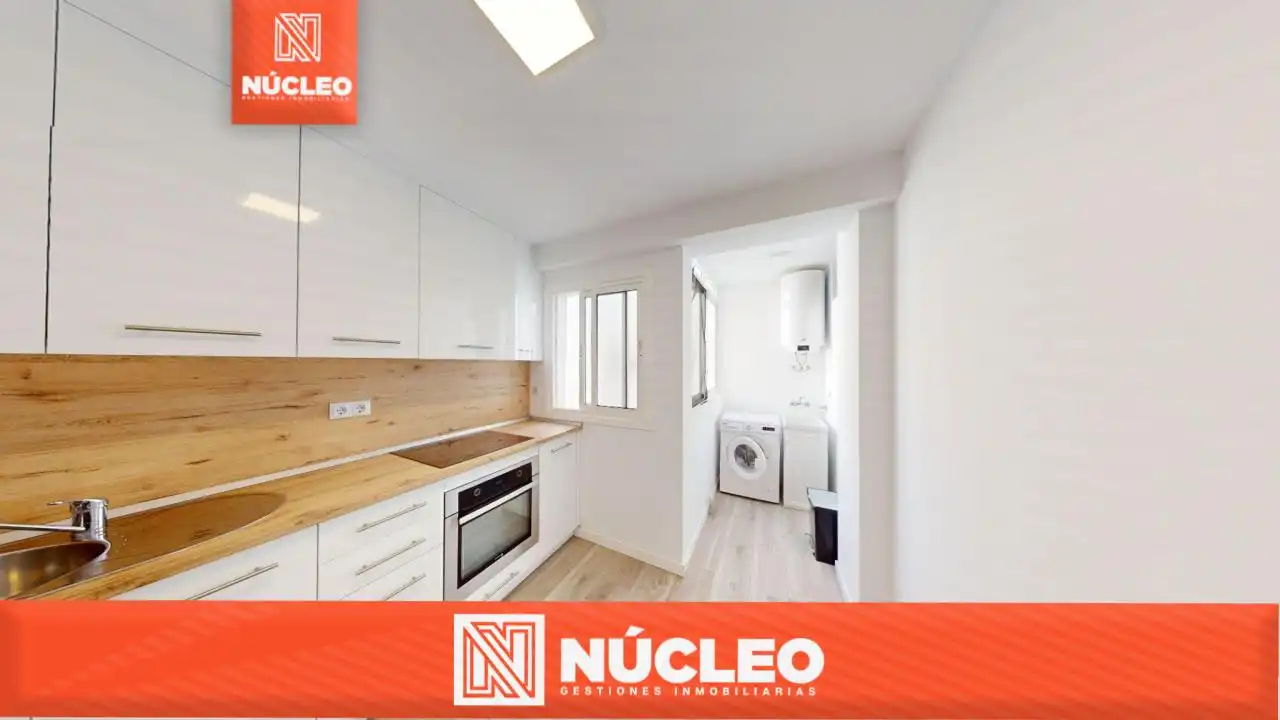 Cocina de Piso en venta en  Almería Capital con Aire acondicionado, Calefacción y Terraza