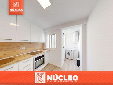 Piso con ascensor en venta en Calle Maestría