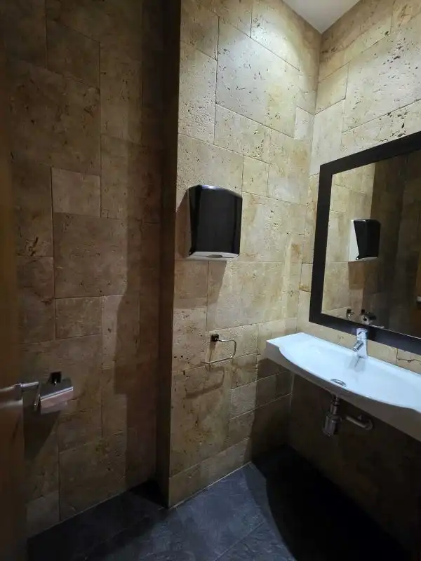 Local comercial de lloguer a Av. de Ansaldo, imagen 10