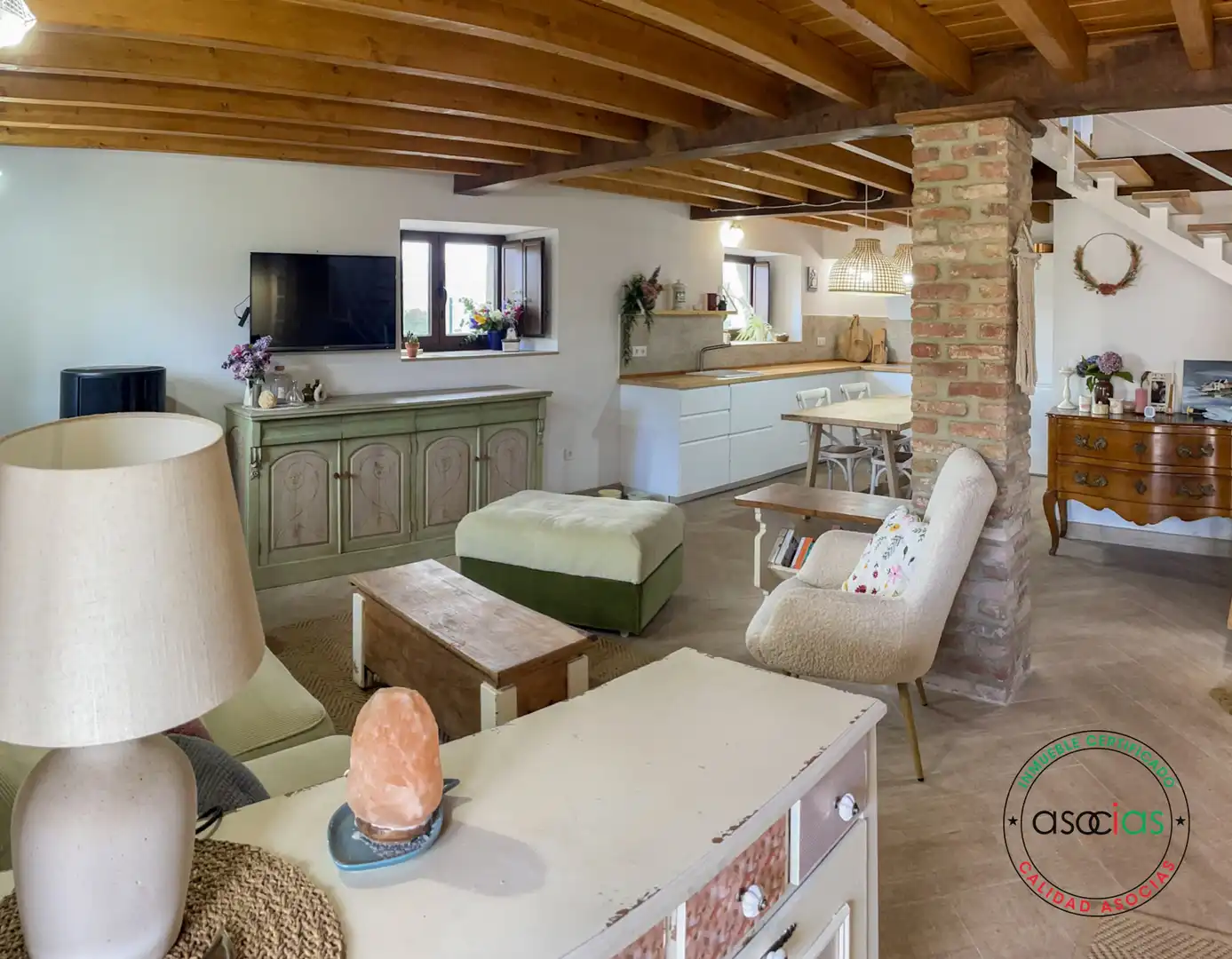 Sala d'estar de Casa adosada en venda en Villaviciosa amb Calefacció i Jardí privat