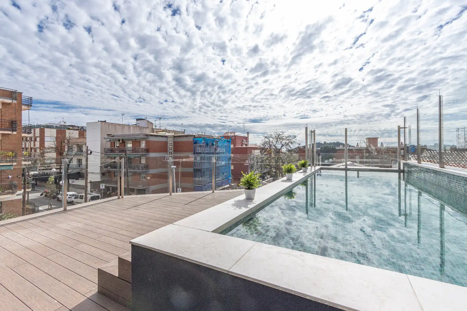 Piscina de Piso en venta en Barcelona con Aire acondicionado, Calefacción y Jardín privado