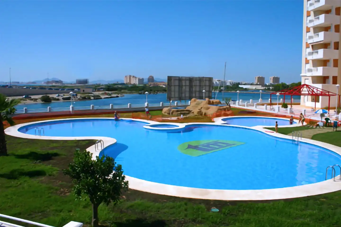 Piscina de Àtic en venda en La Manga del Mar Menor amb Aire condicionat, Terrassa i Piscina