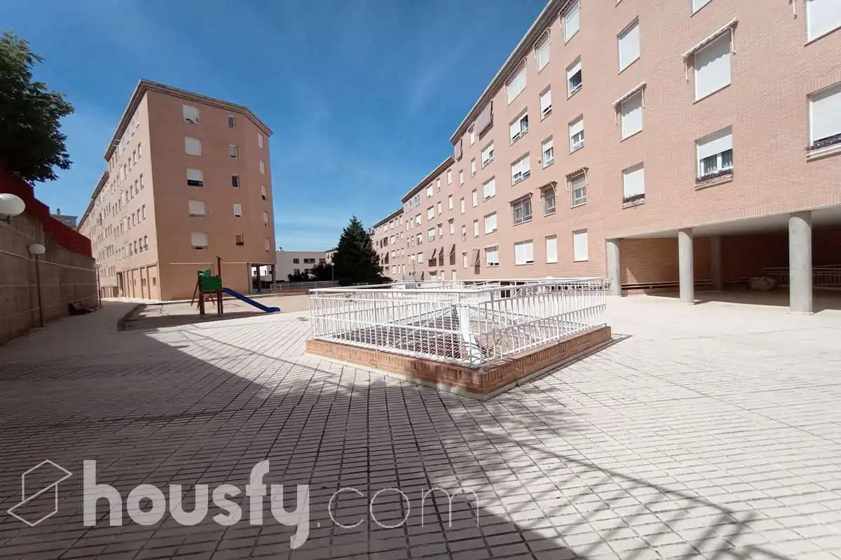 Exterior view of Flat for rent in Toledo  with Air Conditioner, Heating and Parquet flooring