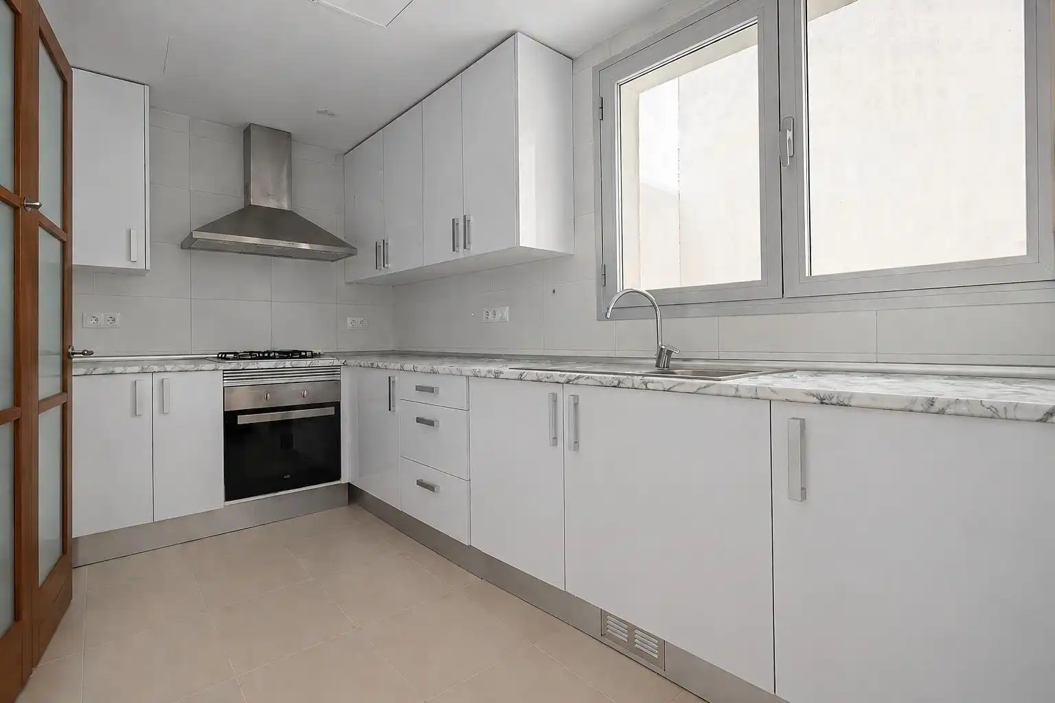 Kitchen of Flat for sale in Sa Pobla  with Storage room