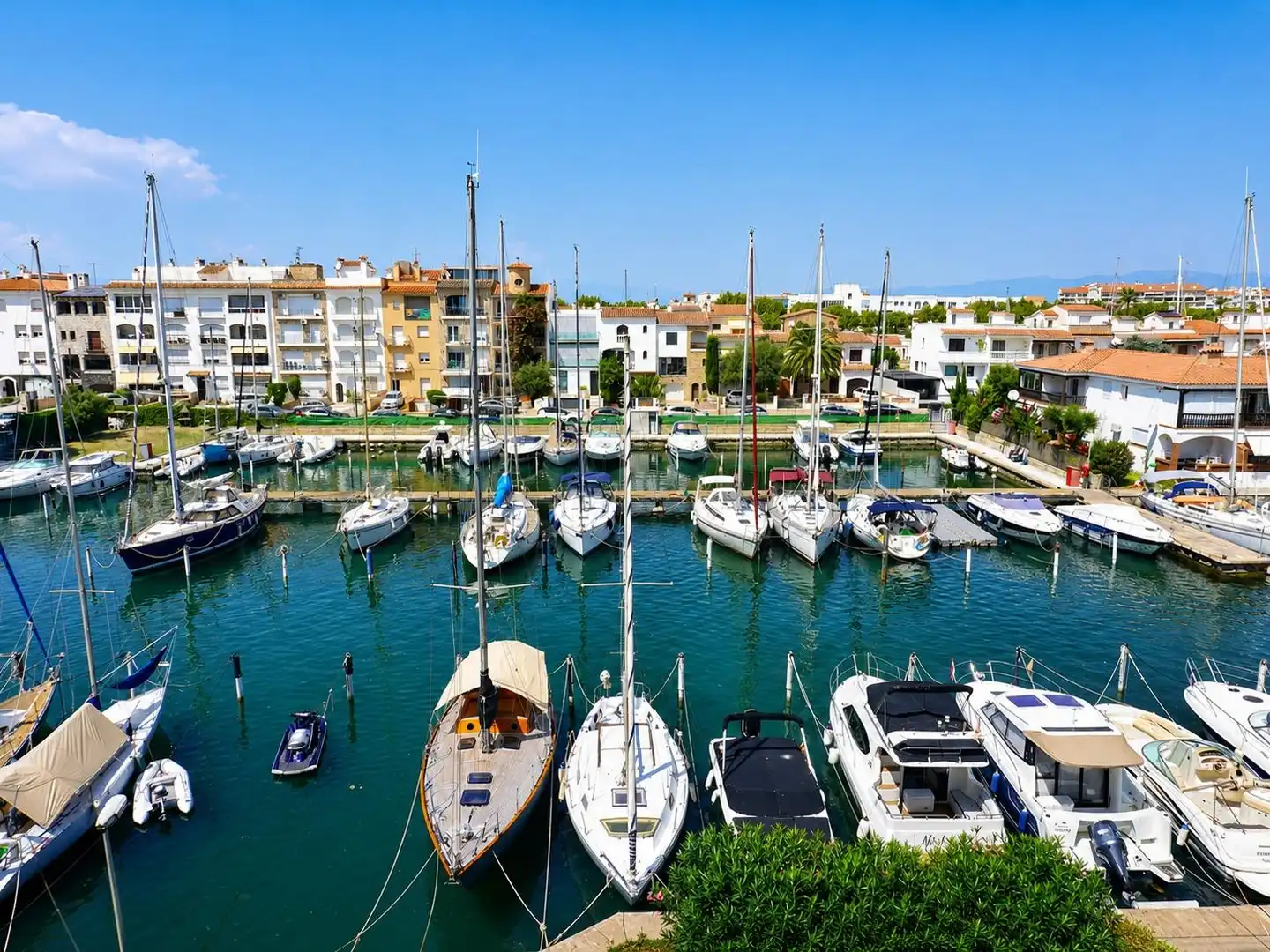 Parking of Study for sale in Empuriabrava  with Air Conditioner, Heating and Private garden