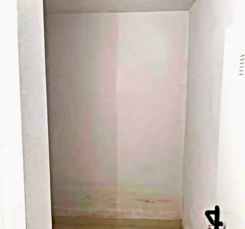 Schlafzimmer von Lagerraum zum Verkauf in Lugo