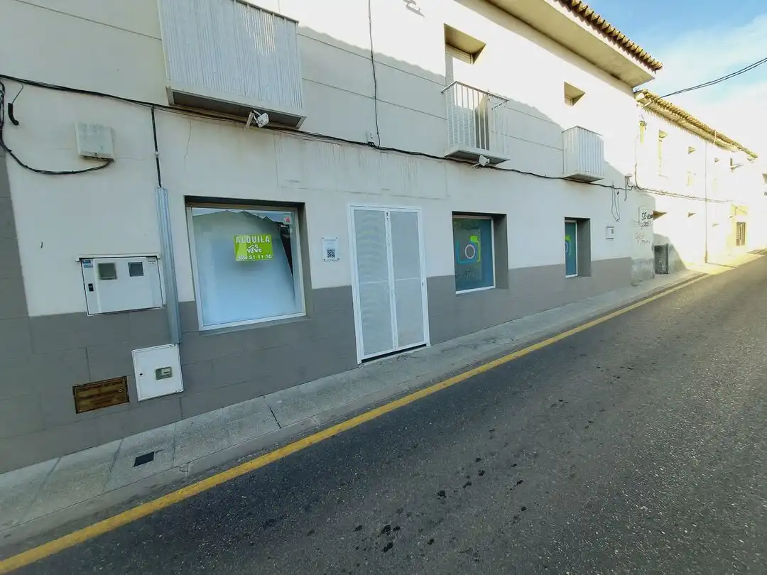 Vista exterior de Local en venta en Esquivias con Aire acondicionado