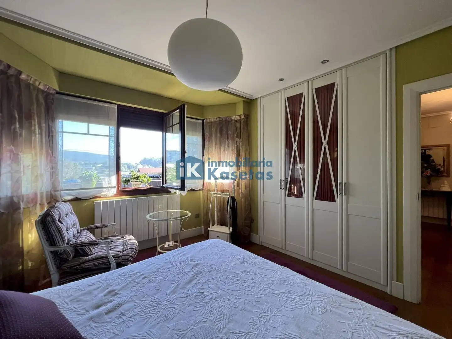 Bedroom of Houses for sale in Basauri   with Air Conditioner and Heating